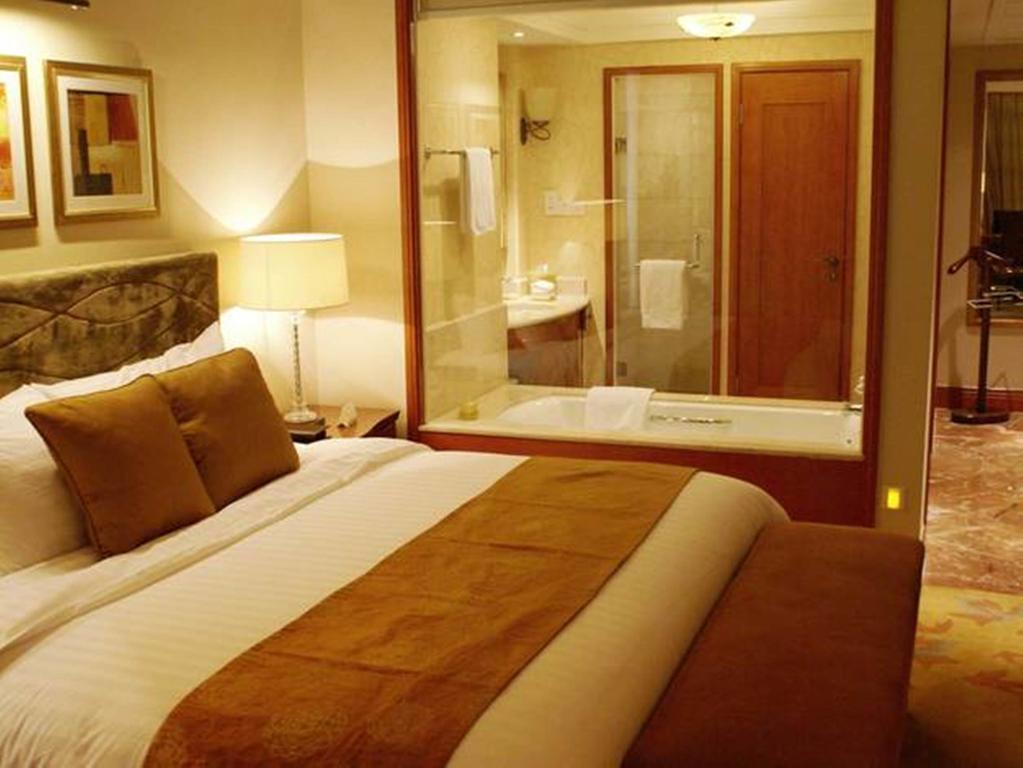 New Century Grand Hotel كايفنغ المظهر الخارجي الصورة