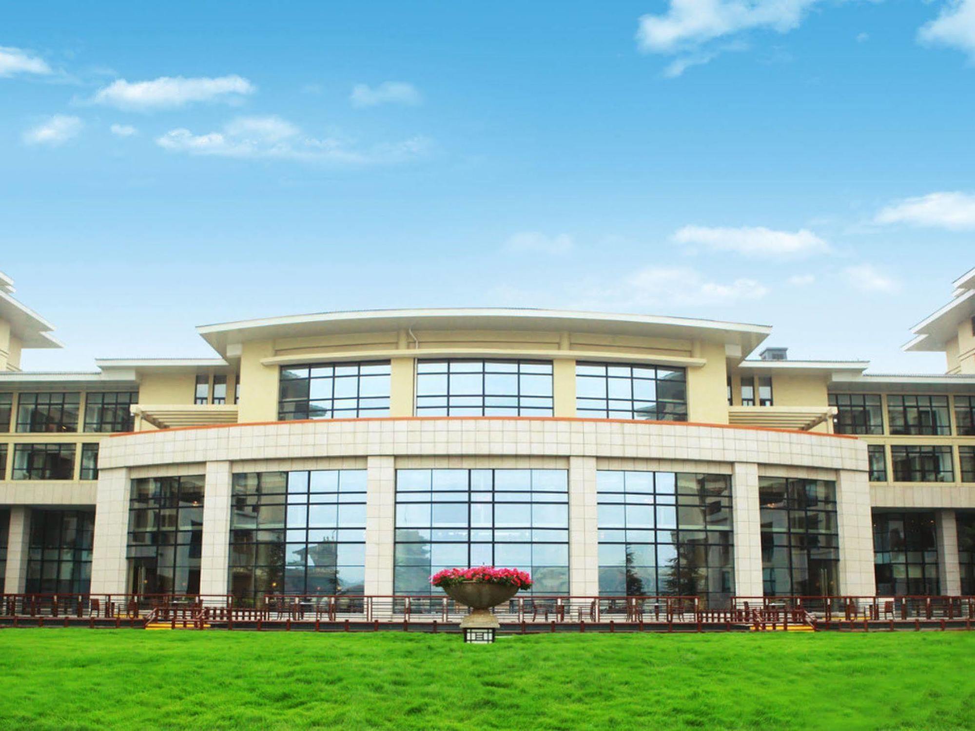 New Century Grand Hotel كايفنغ المظهر الخارجي الصورة