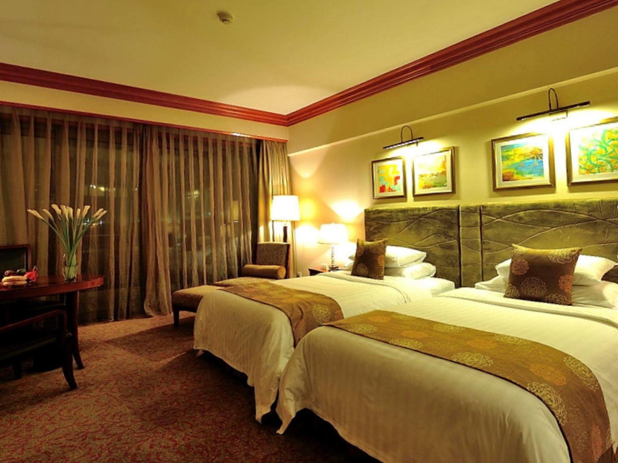 New Century Grand Hotel كايفنغ المظهر الخارجي الصورة
